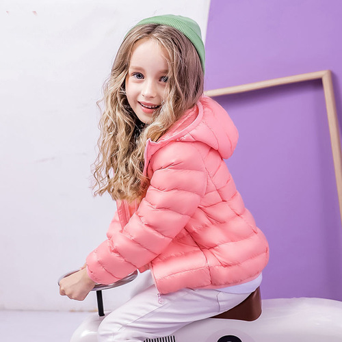 Children's thin white down-filled winter jacket, 90% down, ultra-light and ultra-thin, autumn and winter wear, easy to store and convenient.