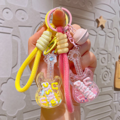 アクリル小さなギター流砂ボトル発光キーホルダーオイルペンダントカップルキーホルダーペンダント小さなギフト卸売