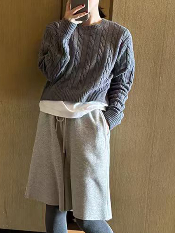 2025 初秋の新レトロクラシックラウンドネックケーブルニットカーディガン女性のルーズカジュアルレイジースタイルセータージャケット|undefined