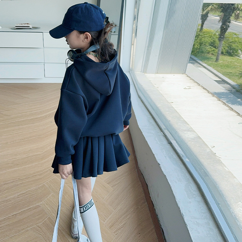 オレンジタイガーガールズ春秋スーツ 2025 新しいファッションガール韓国スタイル中大型子供カレッジスタイルスウェットシャツプリーツスカート