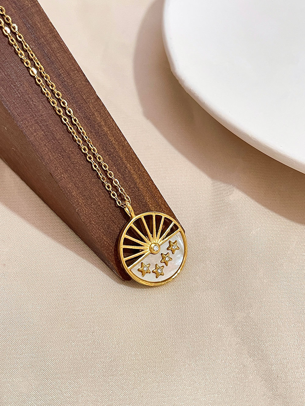 Fashion Pentagram Stainless Steel Plating Inlay Rhinestones Shell Pendant Necklace 1 Piece