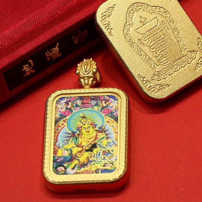 手绘描金尺寸2.5x3.5厘米小钛钢唐卡黄财神扎基拉姆吊坠厂家批发|undefined