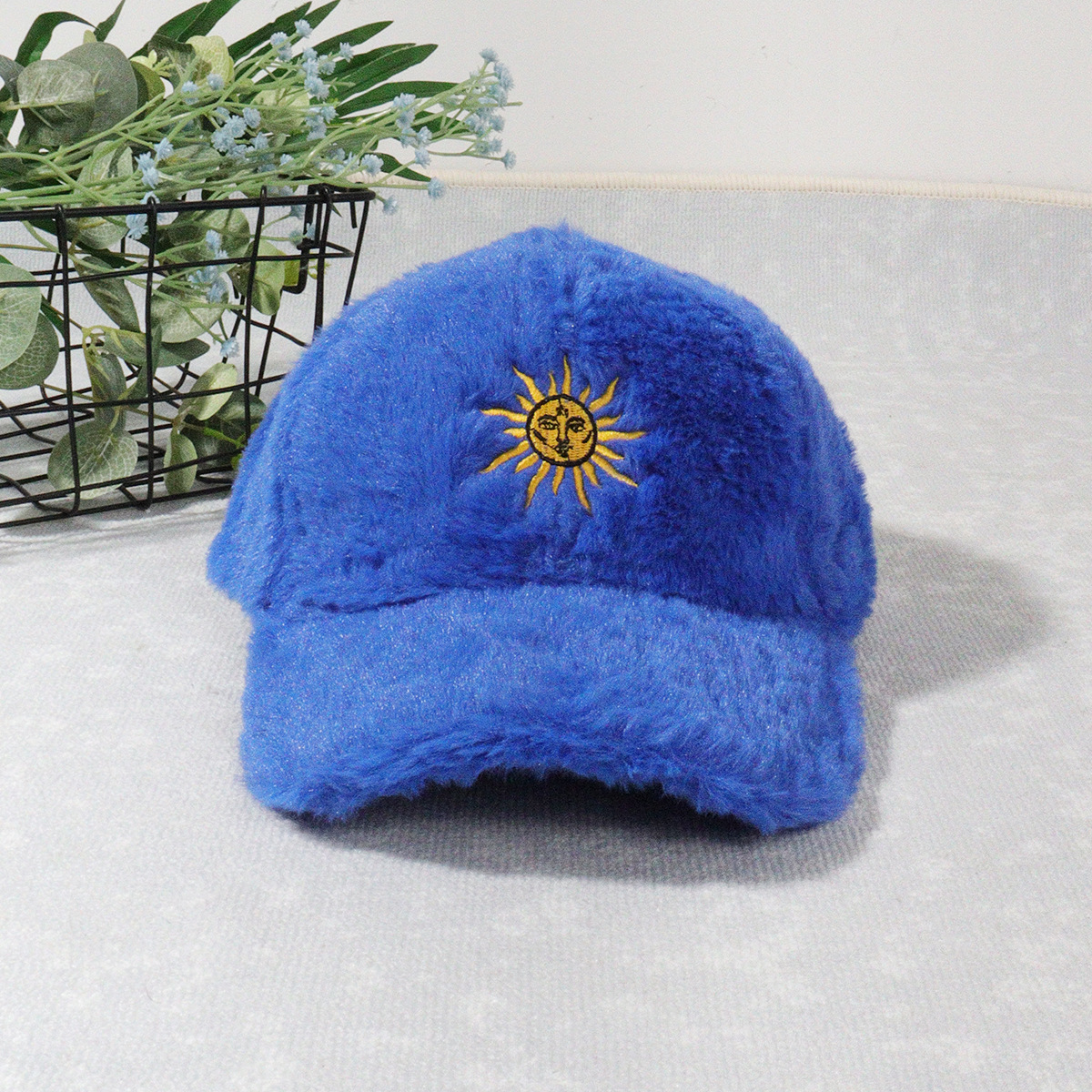 Unisex Plush baseball cap Sun embroidered duck hat Winter warm plush hat_voghion.com