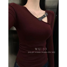 打底衫2025秋新款韩版斜领皮牌设计感长袖T恤修身显瘦上衣女