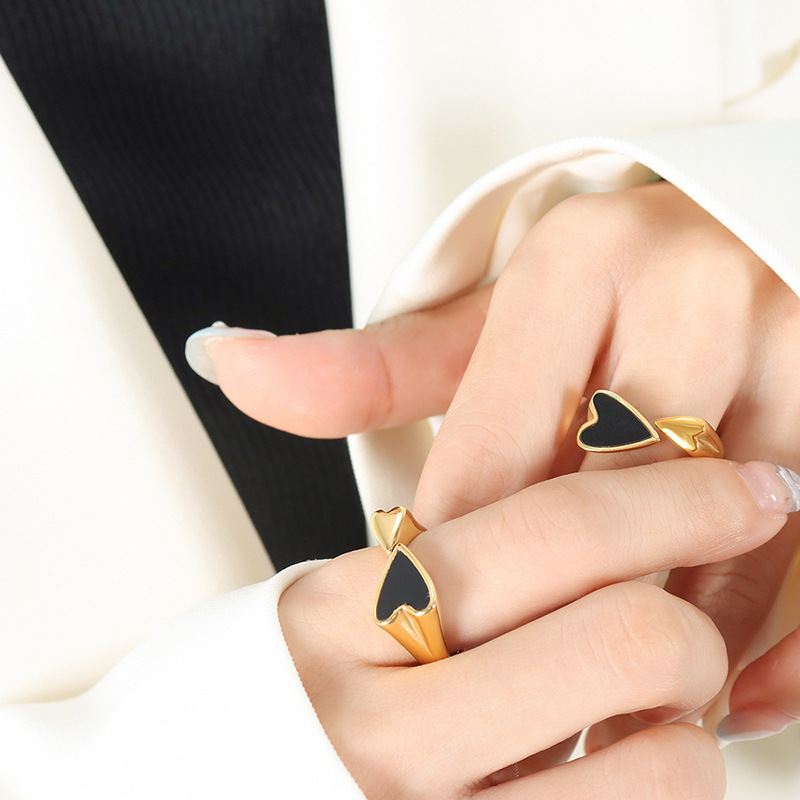 Fashionable And Versatile Simple Heart Print Ring For Women Instagram Style Simple And Fashionable Double Love Creative Ring_voghion.com