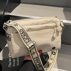 クロスボーダージャカードショルダーストラップクロスボディバッグレディース大容量ファッションショルダーバッグ2025新しいシンプルなマルチコンパートメント小さな正方形バッグ
