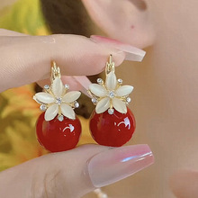 高级感韩国耳扣时尚红色珍珠锆石花朵耳坠气质轻奢耳百搭环耳饰女