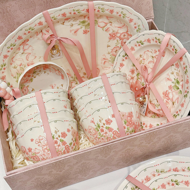 Fresh and Simple Pink Peach Blossom Ceramic Bowl and Plate Set for Home Use, Underglaze Colored Ceramic Rice Bowls, Plates, and Tableware Full Set Gift Fresh and Simple Pink Peach Blossom Ceramic Bowl and Plate Set for Home Use, Underglaze Colored Ceramic Rice Bowls, Plates, and Tableware Full Set Gift