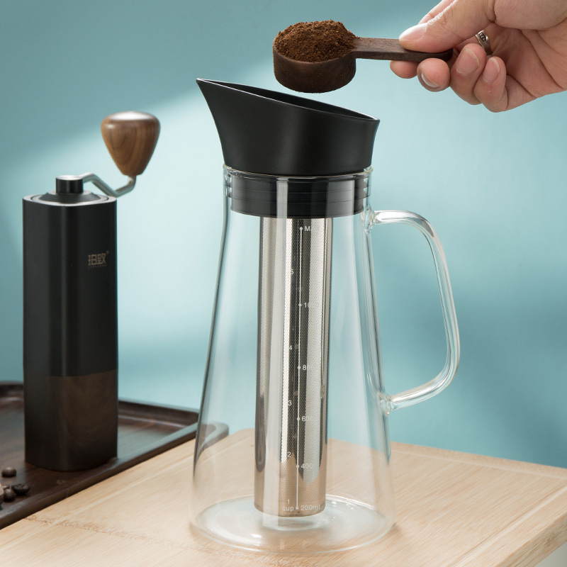 Cold drink, coffee pot, iced tea, cigarette holder, set