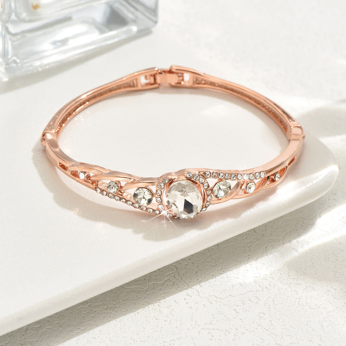 Explosiones transfronterizas nicho diseño universal de alto nivel de sensación de diamante brazalete de cristal joyería fábrica directa accesorios de moda