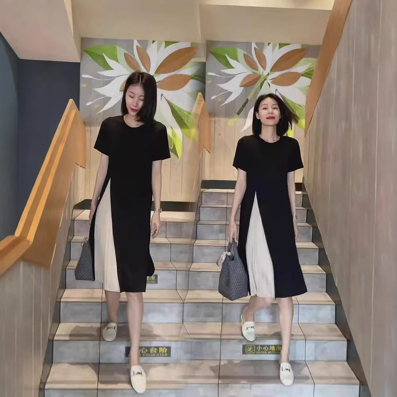 In Stock 2510 New Summer Style Stitching Contrasting Color Versatile Mid-Length Over-The-Knee Slim Pleated T-Shirt Dress for Women