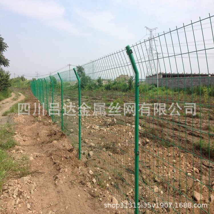 热镀锌牛栏网牛羊防锈养殖金属圈围栏网地果园防护圈铁丝网厂家