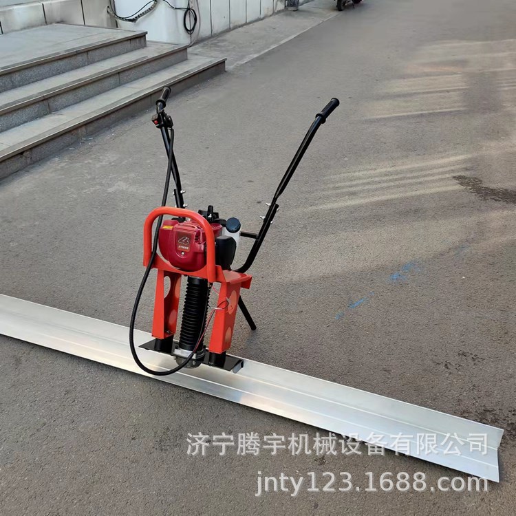 销售手扶式混凝土汽油振动尺 混凝土刮板尺 小型振平尺供应