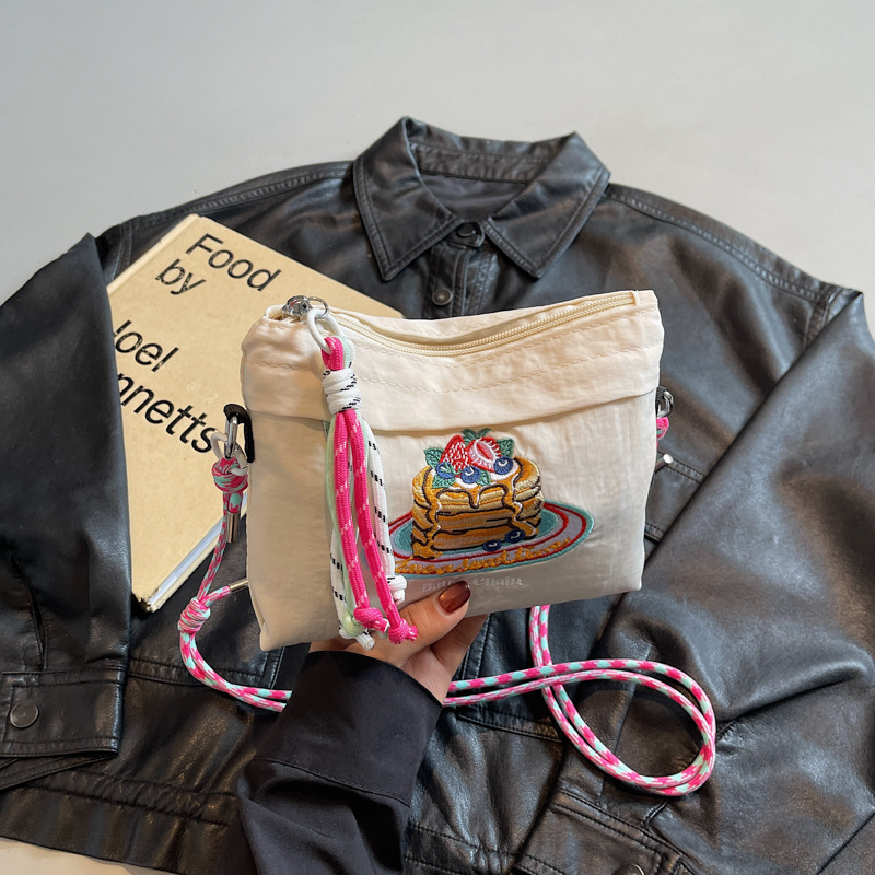 日本の新しいミニバッグクロスボディバッグ女性の刺繍ショルダーバッグカジュアル化粧品バッグ多用途ミニ携帯電話バッグ|undefined