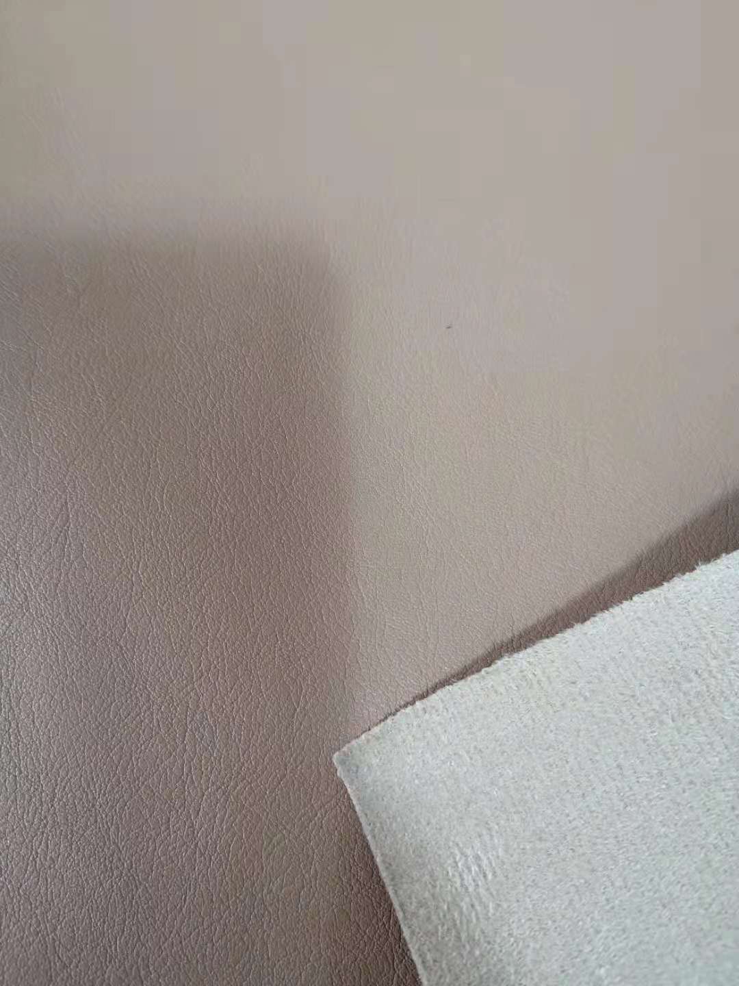 供应各类干法/湿法PU服装革，麂皮绒PU革