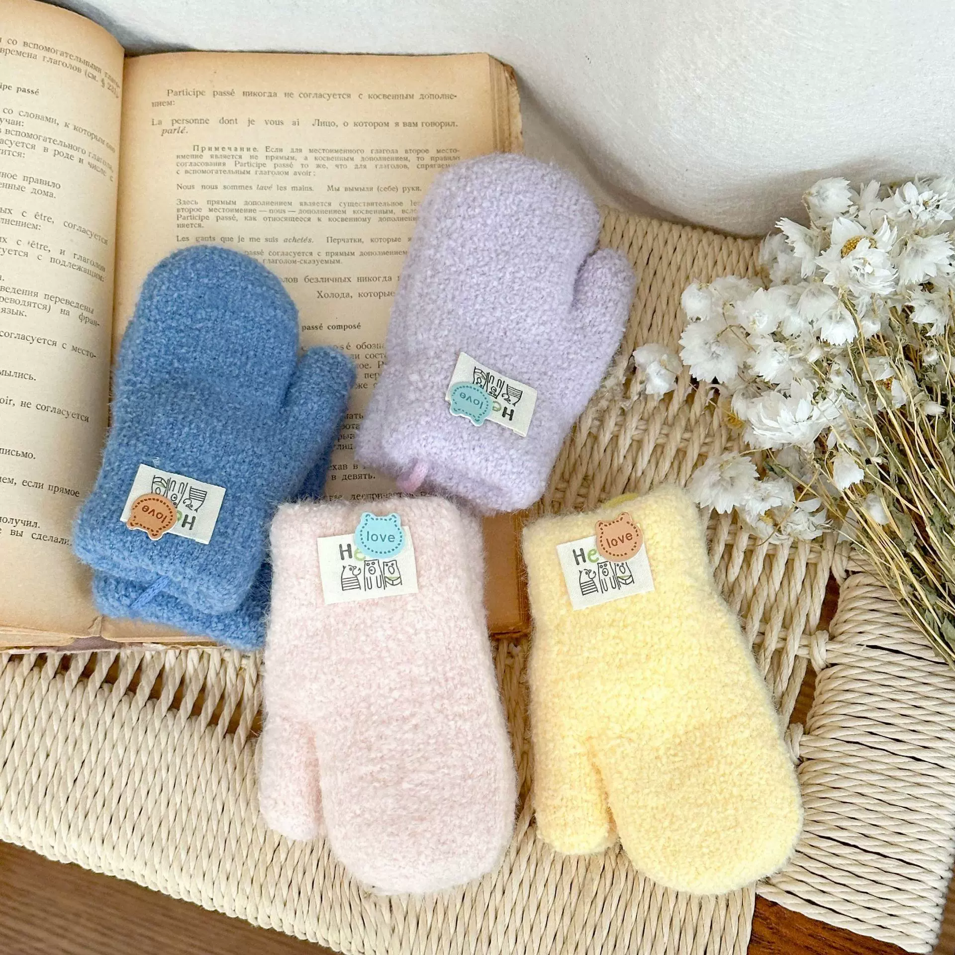 冬季韩版糖果色加绒挂脖手套新款洋气男女宝宝加厚保暖防冻0-2岁