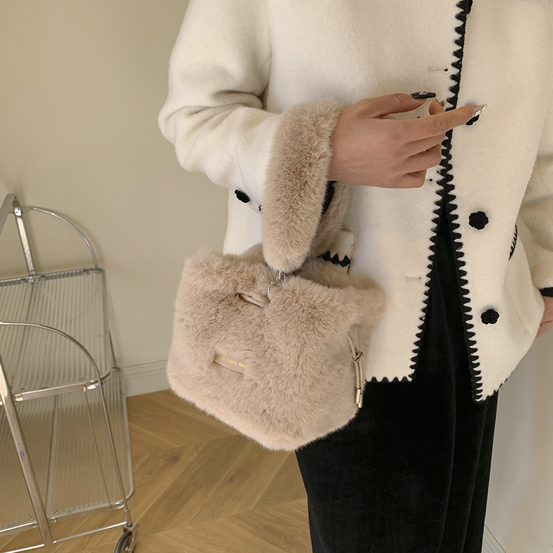 Demi-season small shoulder bag