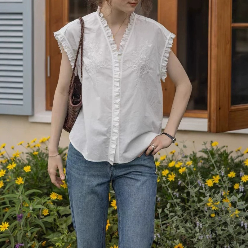 "Love at First Sight" Linen-Cotton Blend Women's New Summer French-Style Embroidered Sleeveless Lace Shirt