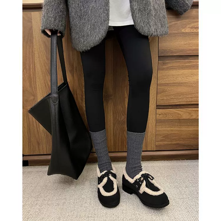 Плюшевые маленькие кожаные туфли женские матовые туфли на низком каблуке