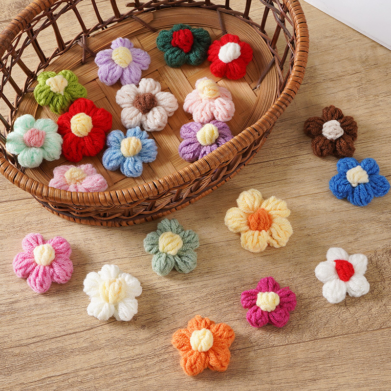 Cute handmade puffs, cotton wool flowers, diy jewelry accessories, corsages, clothing accessories, bag pendant materials