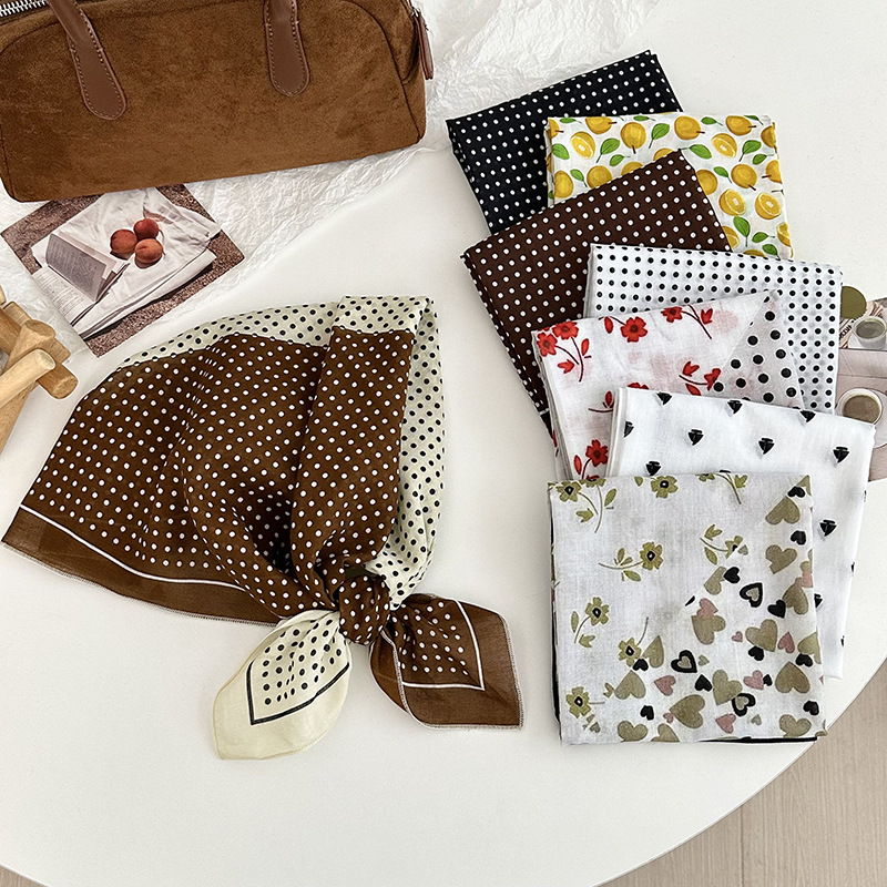 Una toalla de seda de algodón cuello pequeña toalla cuadrada de alta calidad nueva toalla de punto de onda universal correa de pelo protector de cuello pequeño chal