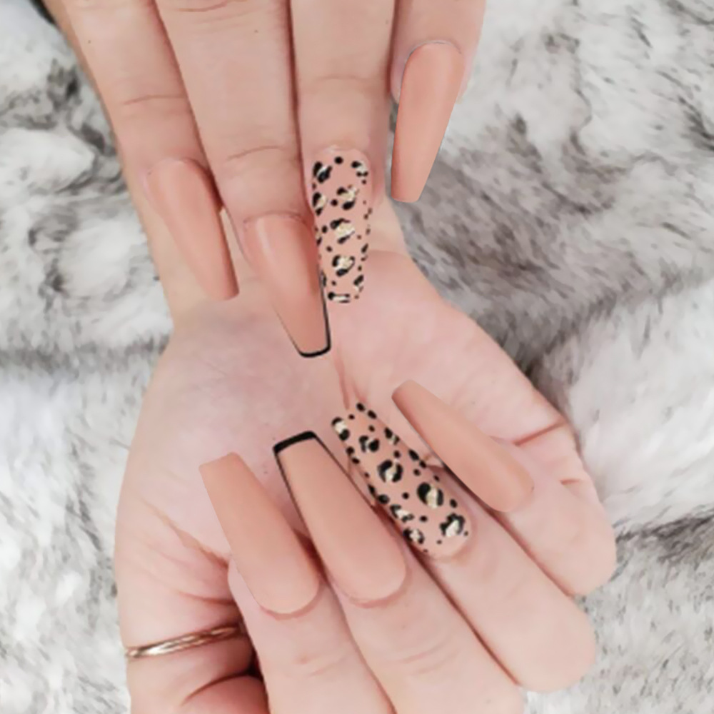 Venta caliente transfronteriza, ropa de uñas, uñas con estampado de leopardo de chicas calientes europeas y americanas, uñas postizas de ballet largas desmontables al por mayor