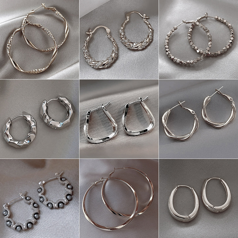 Серьги-кольца, небольшие серьги, легкий роскошный стиль, изысканный стиль