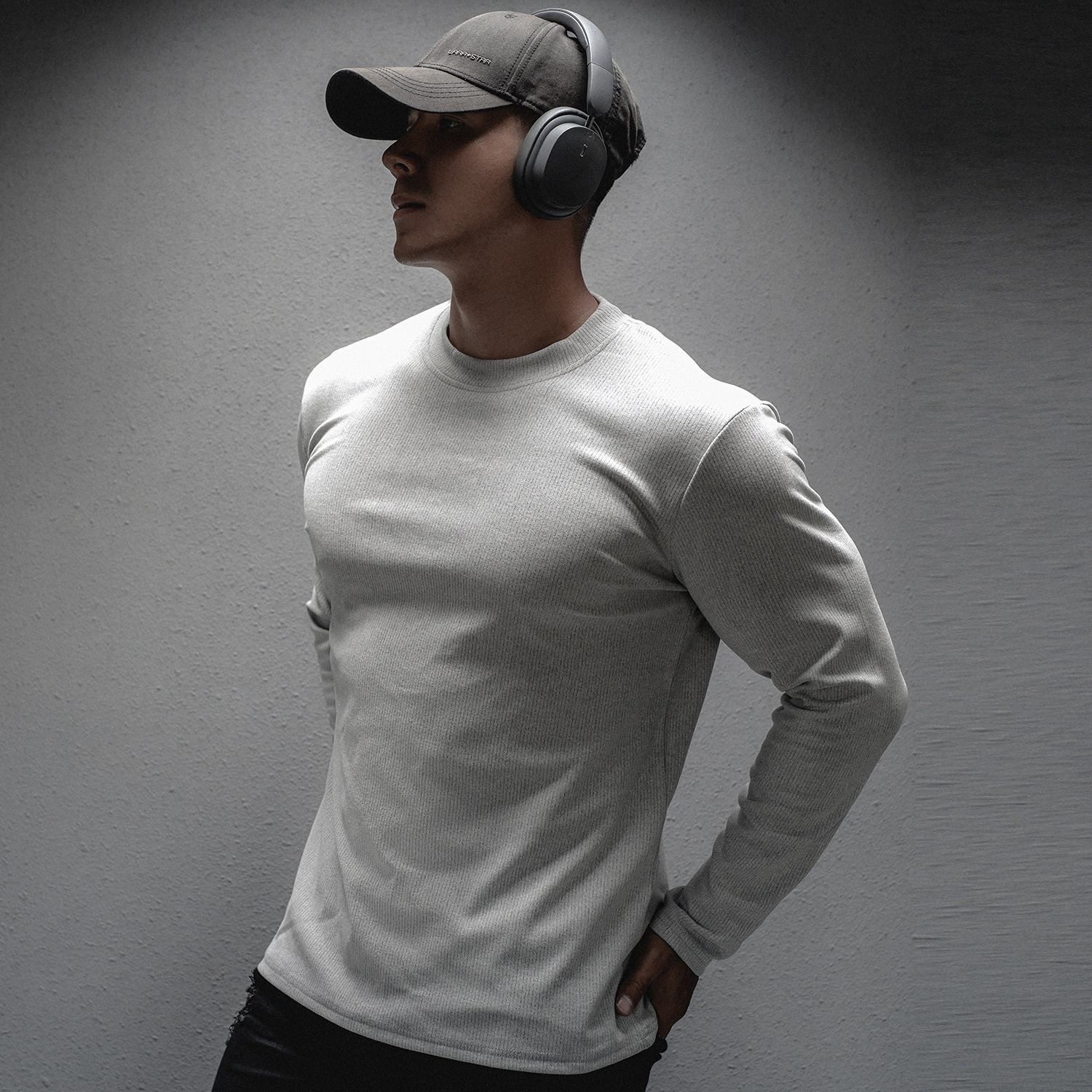 Autumn and Winter Fitness Clothing Men's Warm Sports Long Sleeve Breathable Elastic Solid Color All-match Fitness Outdoor Base Crewneck Sweat