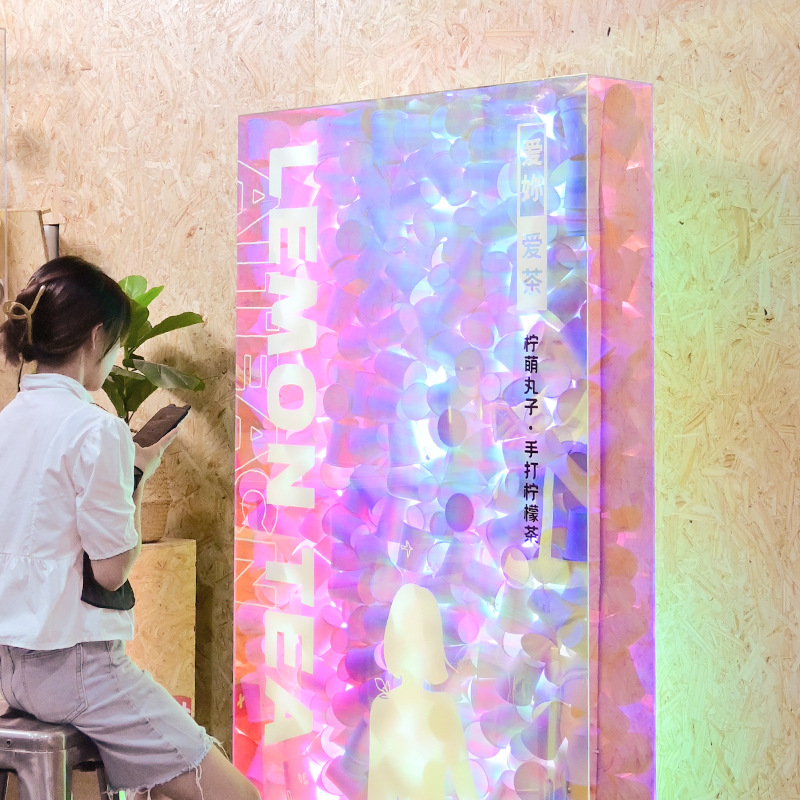 Creative acrylic paper cup lightbox, LED illuminated floor-standing sign, display advertising board for milk tea and coffee shops.