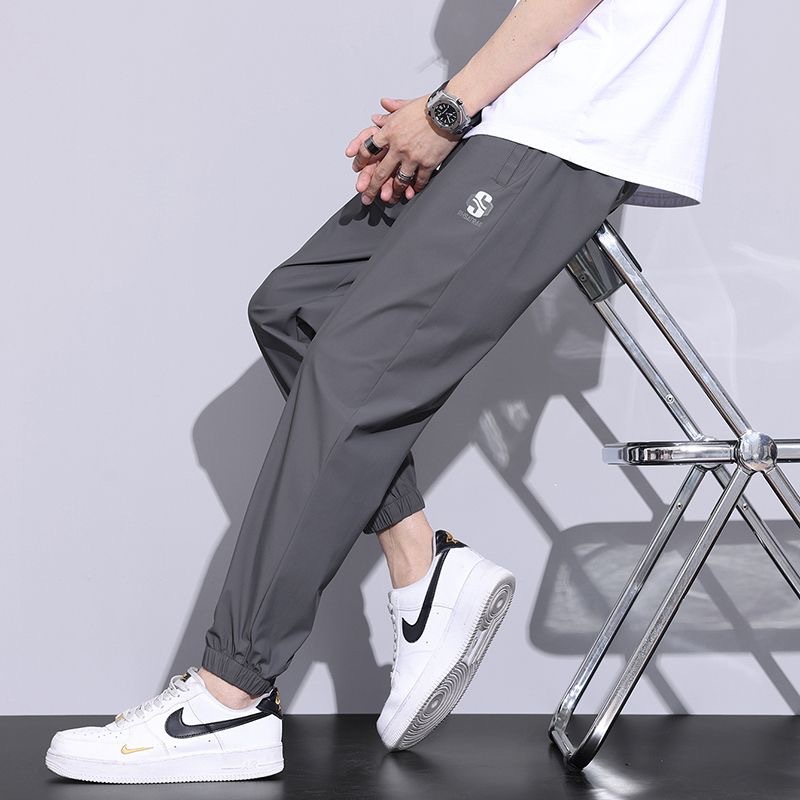 Camisas, menos ropa, pantalones de seda de hielo, verano para hombres, nuevo estilo delgado, spot, pantalones de ocio deportivo juvenil al por mayor