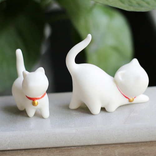 White porcelain tableware ceramic creative tea pet cute handmade lucky kitten decoration Teacher's Day birthday gift