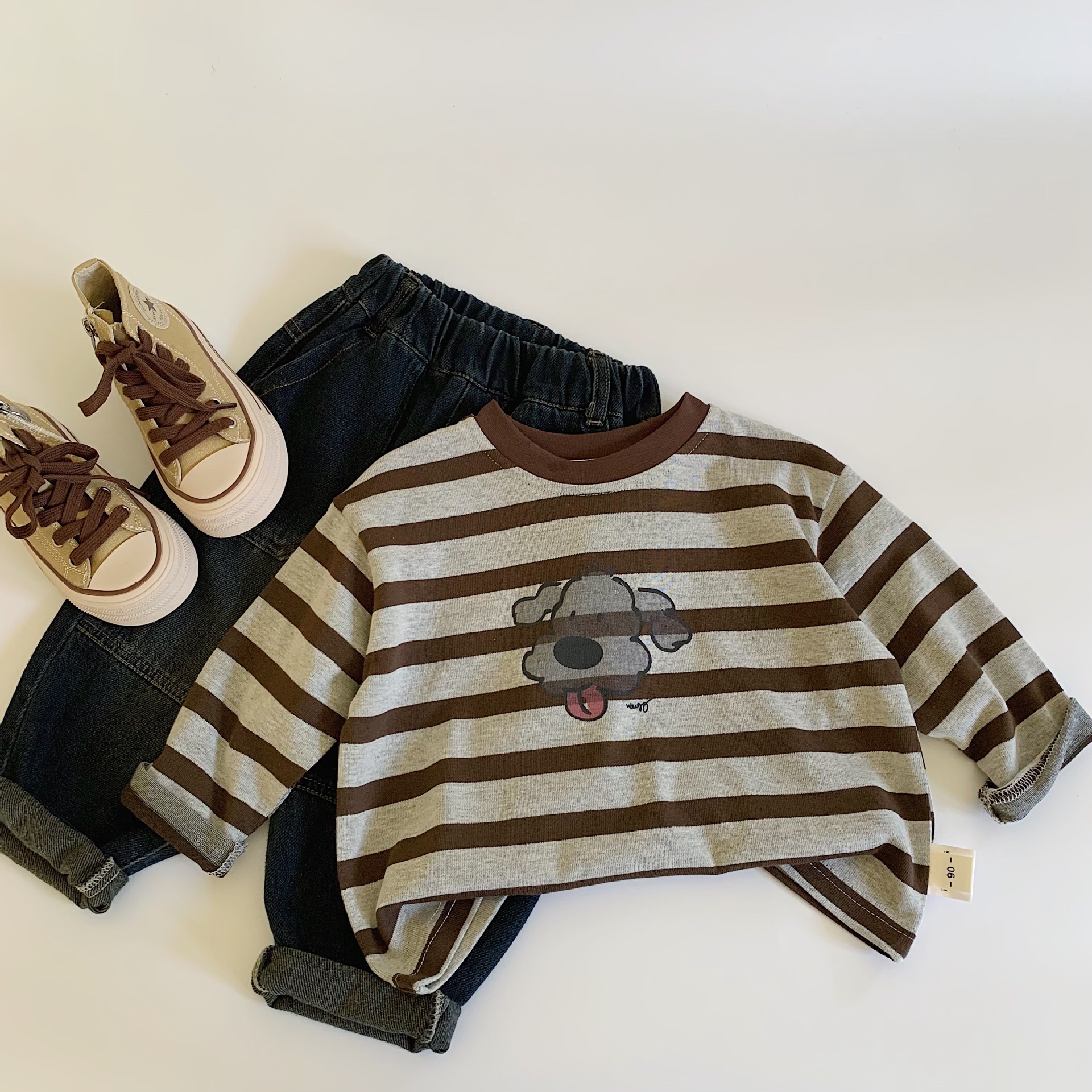 Mai Bao camiseta infantil 2025 primavera y otoño nuevo dibujos animados a rayas perros de manga larga camiseta de fondo chaqueta de niño de moda