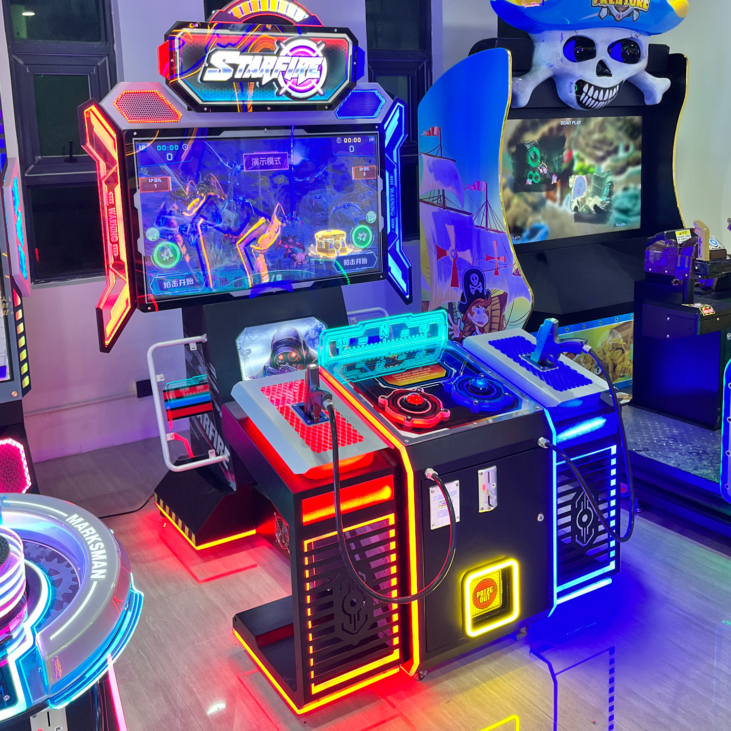 Juegos de pantalla gigante de entretenimiento comercial láser simulador de juegos de disparos de doble jugador fuente de equipos de entretenimiento fabricante de escaneo de código