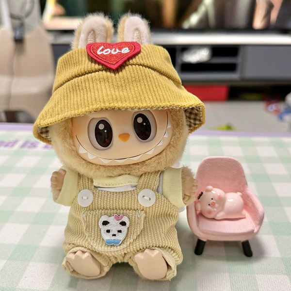 Yellow pocket back zone+red heart yellow hat
