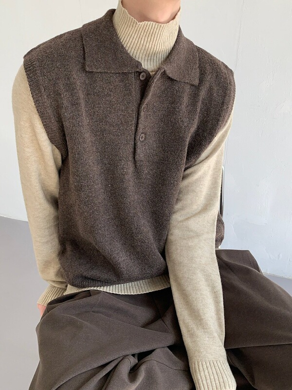 Korean-style casual polo collar knit vest, fashionable autumn and winter niche dark brown sweater vest Korean-style casual polo collar knit vest, fashionable autumn and winter niche dark brown sweater vest