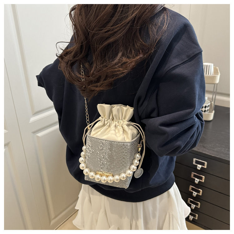 Borsa a secchiello con perle donna borsa a tracolla elegante_voghion.com