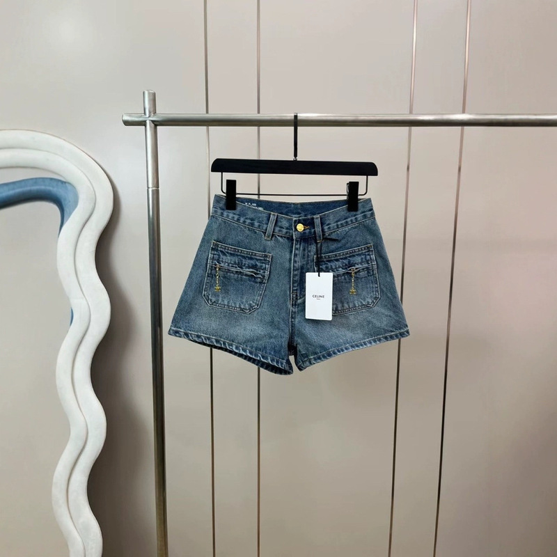 Shenzhen Nanyou Women's Clothing Ce Arc De Triomphe Metal Pendant High-Waisted Loose Versatile Hot Girl Denim Shorts with Metal Decoration