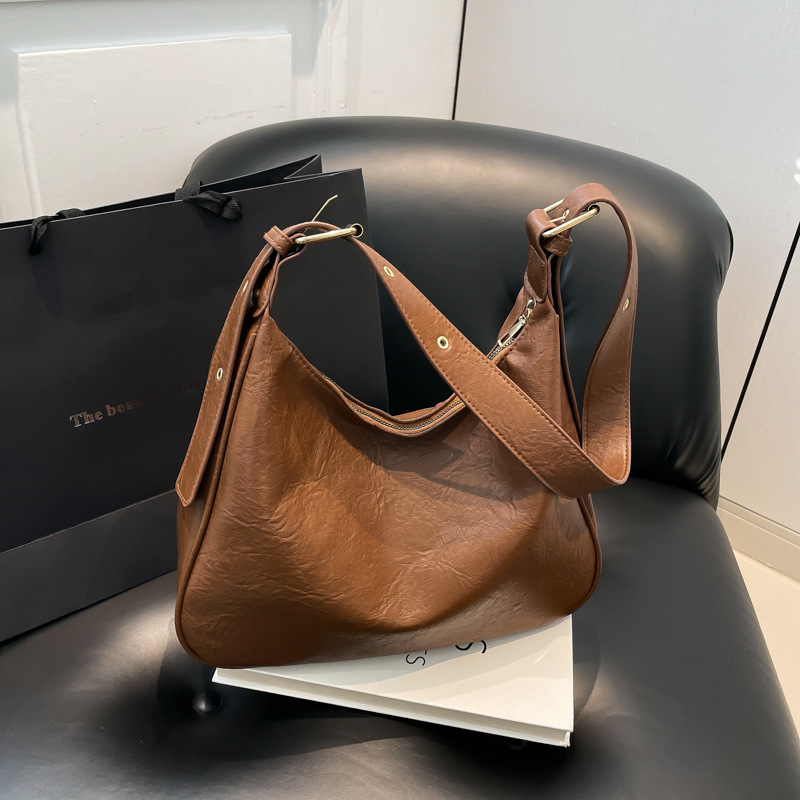 Este año, la moda coreana, la textura, la bolsa de hombro, la mujer, 2024 invierno, la nueva moda, la bolsa de brazo, la bolsa de brazo