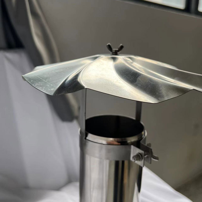 Fábrica al por mayor de acero inoxidable tipo paraguas tapa de lluvia multi-especificación acampar al aire libre estufa de leña tubo de humo tipo paraguas tapa de lluvia
