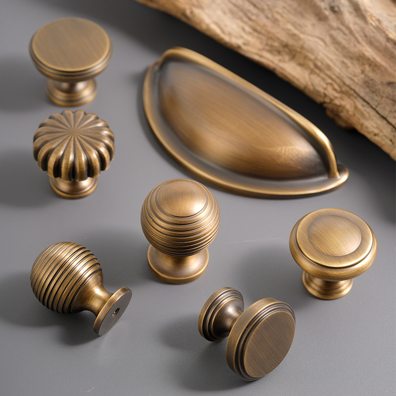 Solid brass antique bronze pull handle wardrobe door handle American retro cabinet handle imitation ancient French wardrobe handle