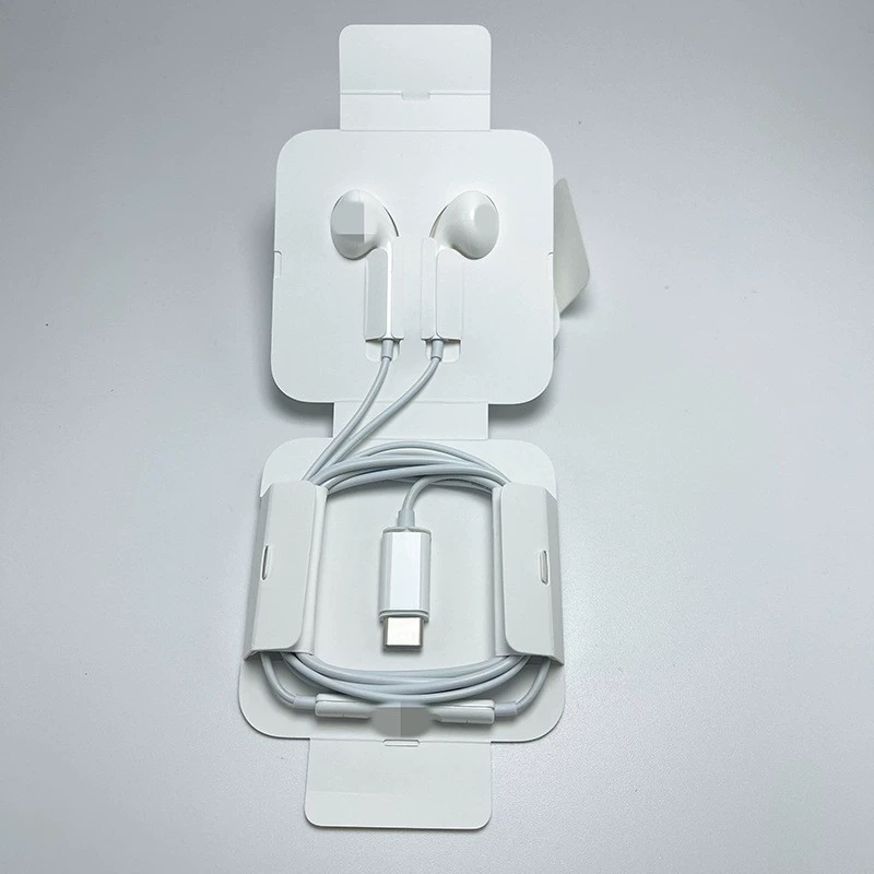 Наушники EarPods (Apple) USB-C для iPhone 15 / 15 Pro Max, проводной пульт управления, белые