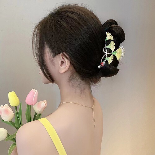Chinese-style Rainbow Butterfly Hair Clip for Women's Summer Occasions, Large Shark Clip with National Trend, Ancient Style Design, Ethereal Hairpin