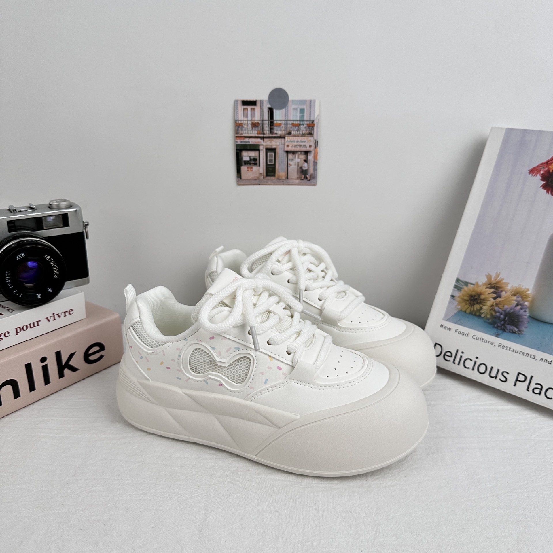 Far wave leche gruesa zapatos de pan para mujeres 2025 nuevos zapatos blancos transpirables de gran cabeza zapatos casuales