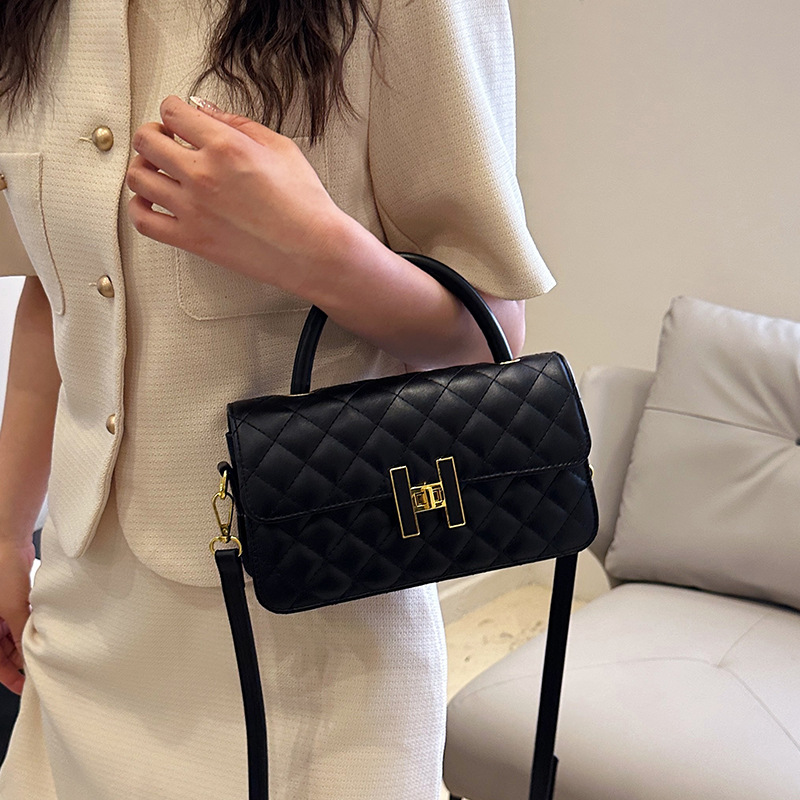 2023 new style small fragrant style rhombic bag new fashion shoulder bag design sense all-match handbag_voghion.com