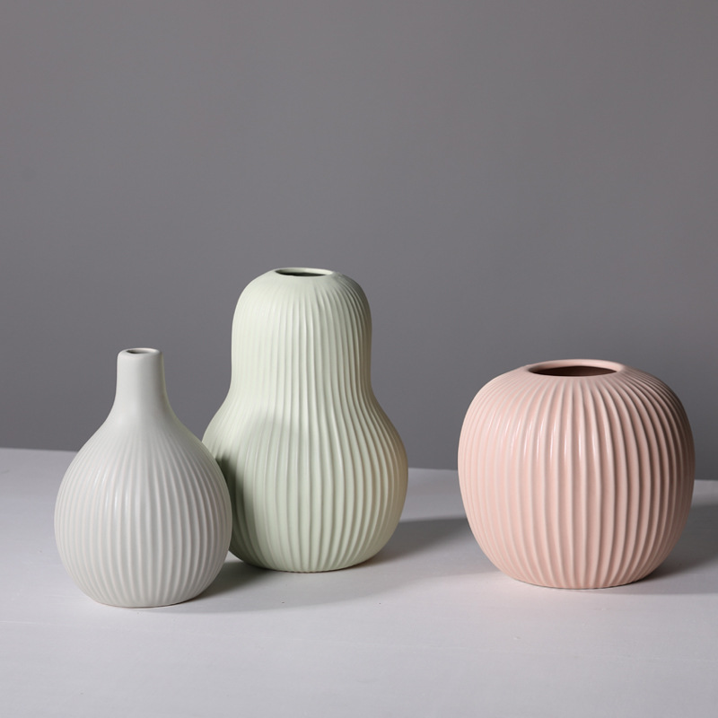 Arte nórdico Vaso abstracto Morandi Cerámica creativa Minimalista Casa de modelo Porta de entrada Mesa Decoración del hogar Decoración