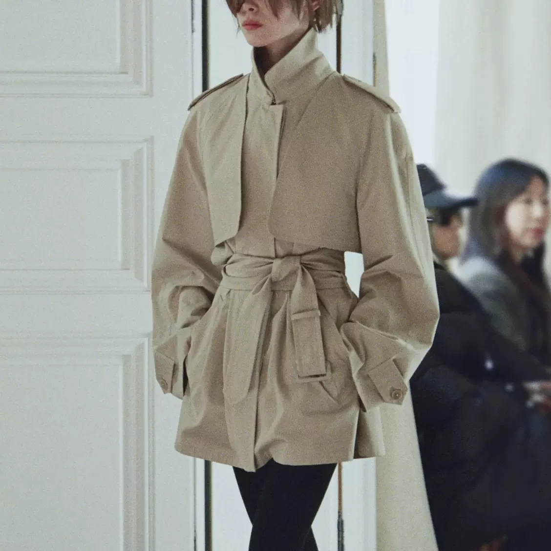 时尚两件套风衣卡其色复古英伦老钱风做中长款阔型收腰系带女外套