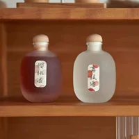 Прозрачная стеклянная бутылка для фруктового вина с каплей воды, матовая маленькая бутылка для вина, пустая бутылка для вина, многоразовая бутылка, запечатанная с крышкой, может быть напечатана с логотипом