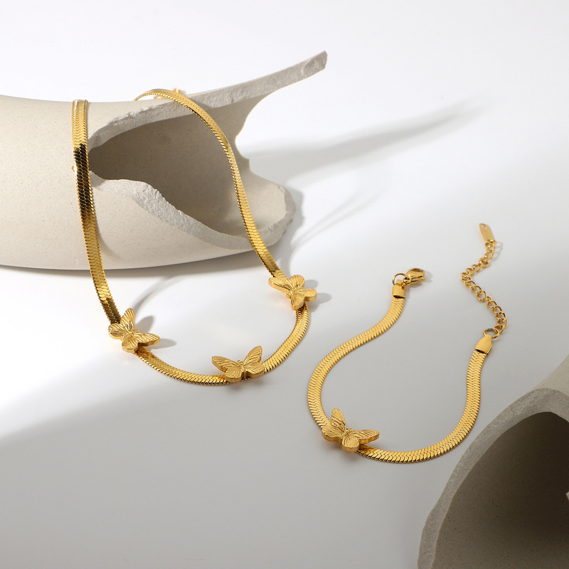 [Clearance] French Retro Bow Titanium Steel Bracelet for Women, High-End Niche Stainless Steel Snake Bone Chain, 18K Gold