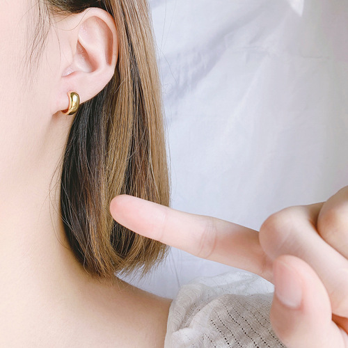 S925 sterling silver hoop earrings for women ins fashion versatile basic wide round hoop earrings simple personalized earrings