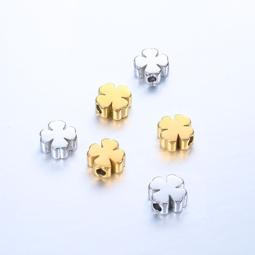 Stainless steel mirror-polished fine grinding lucky four-leaf clover small hole bead accessory DIY pierced bead four-leaf clover pendant